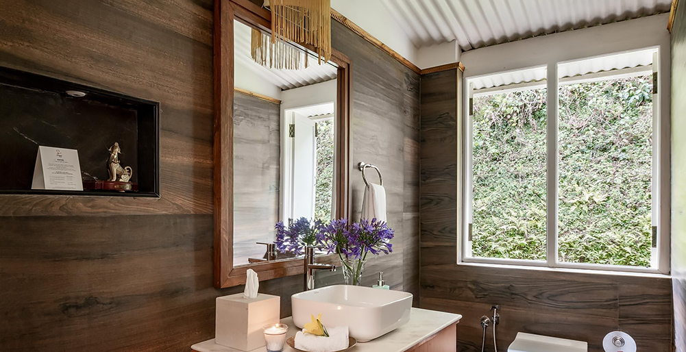 Aberdeen House - Bathroom 1